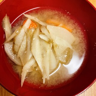 カット野菜で簡単豚汁風味噌汁